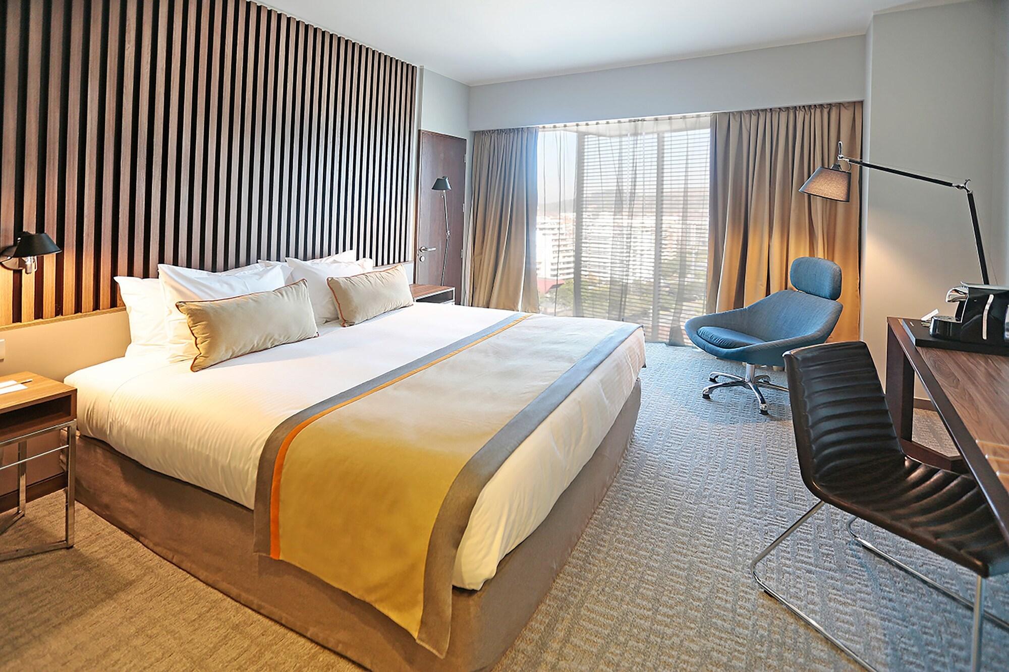 Doubletree By Hilton Santiago Kennedy, Chile Hotell Eksteriør bilde