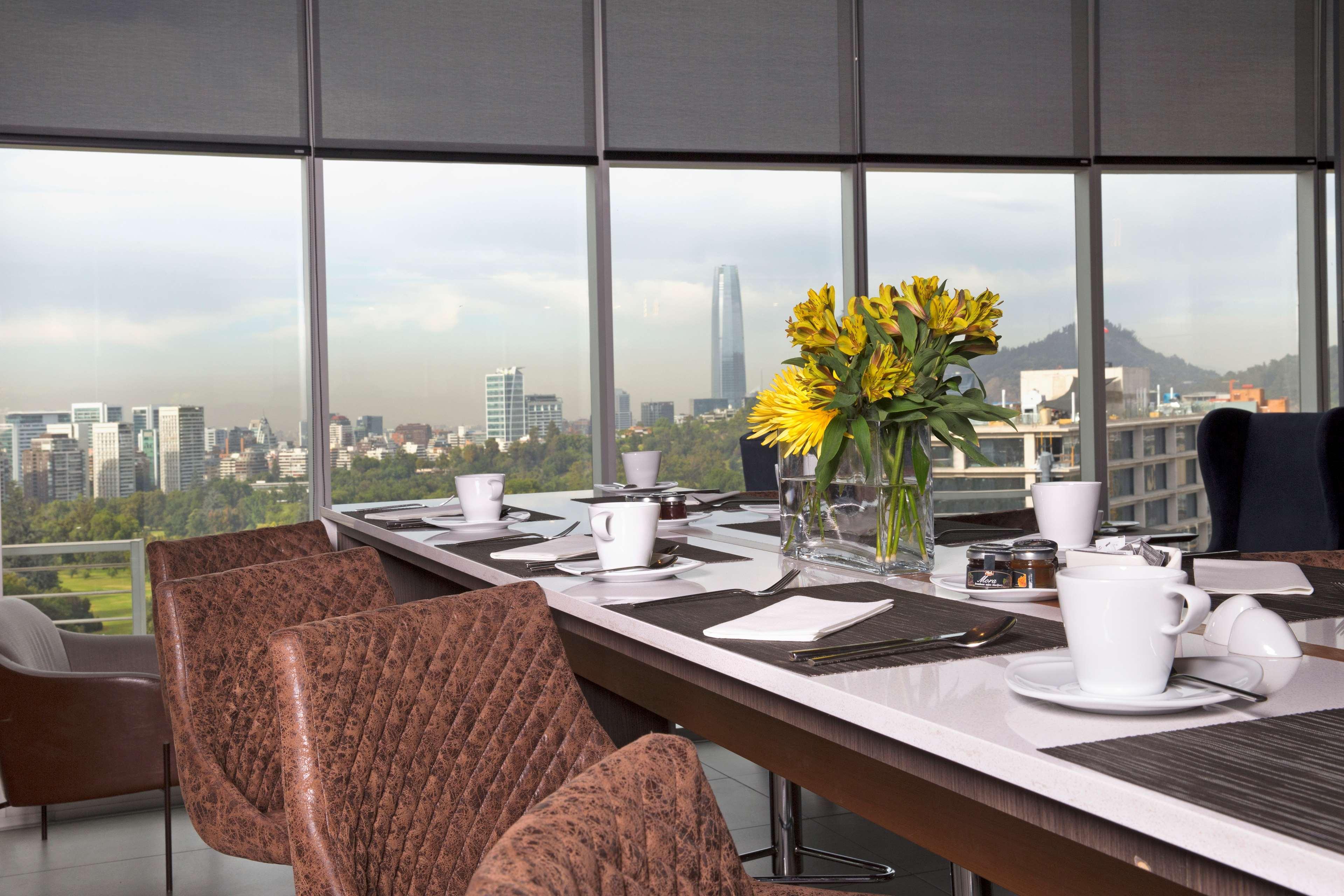 Doubletree By Hilton Santiago Kennedy, Chile Hotell Eksteriør bilde