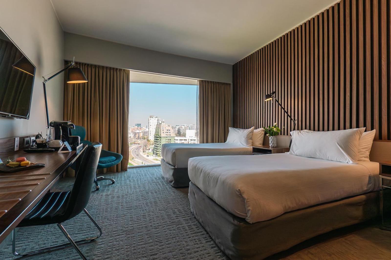 Doubletree By Hilton Santiago Kennedy, Chile Hotell Eksteriør bilde