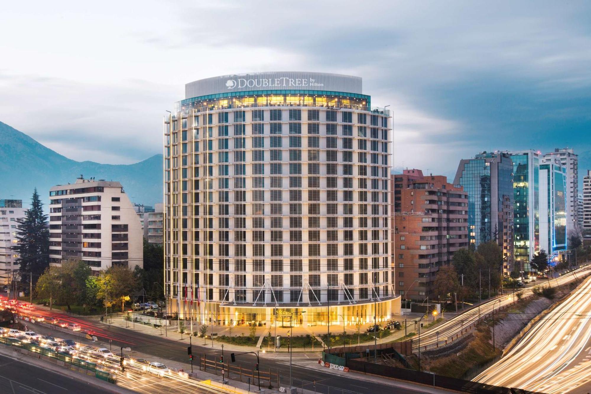 Doubletree By Hilton Santiago Kennedy, Chile Hotell Eksteriør bilde
